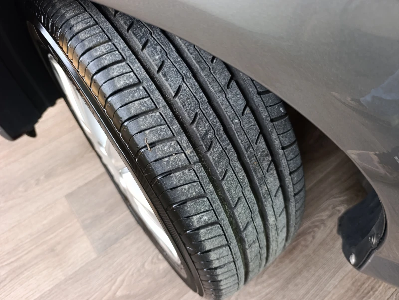 Honda Jazz 1.4i Automatic, снимка 14 - Автомобили и джипове - 53040374