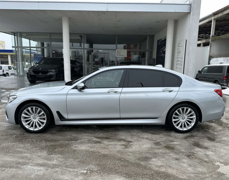 BMW 750 xDrive, снимка 3 - Автомобили и джипове - 53274915