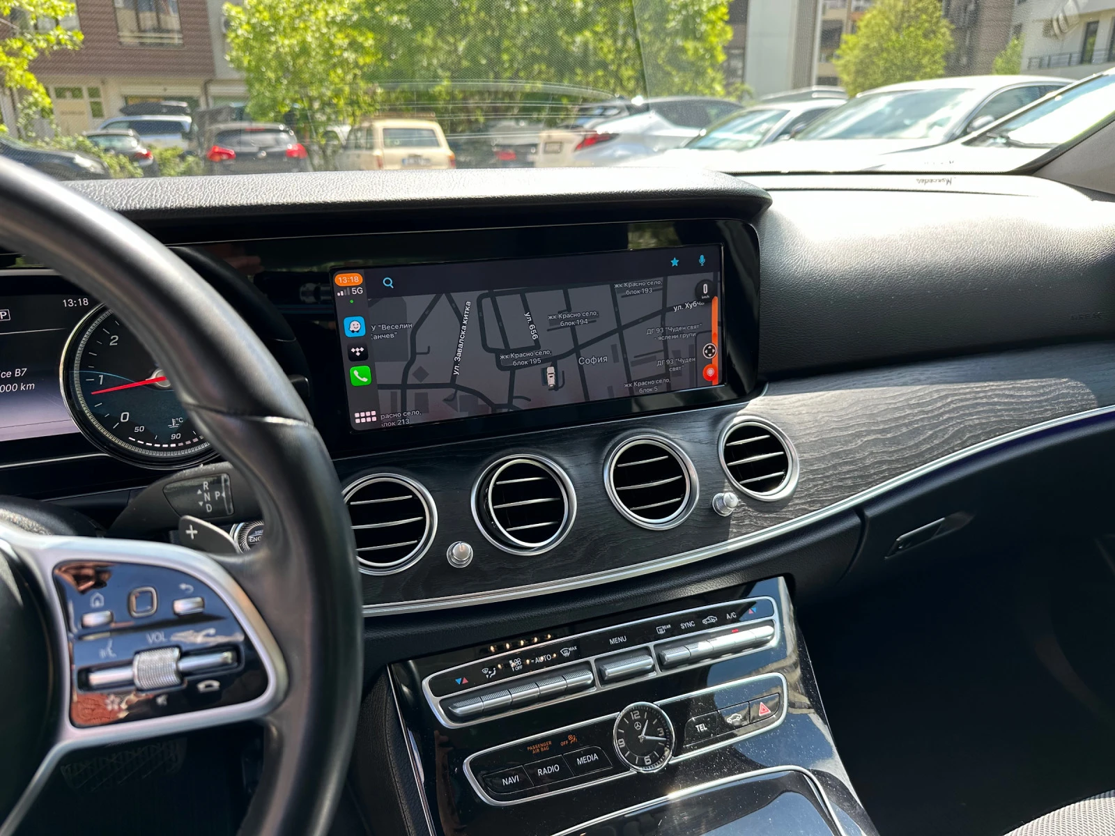 Mercedes-Benz E 220 Avantgarde, 4-matic, ДДС - изображение 8