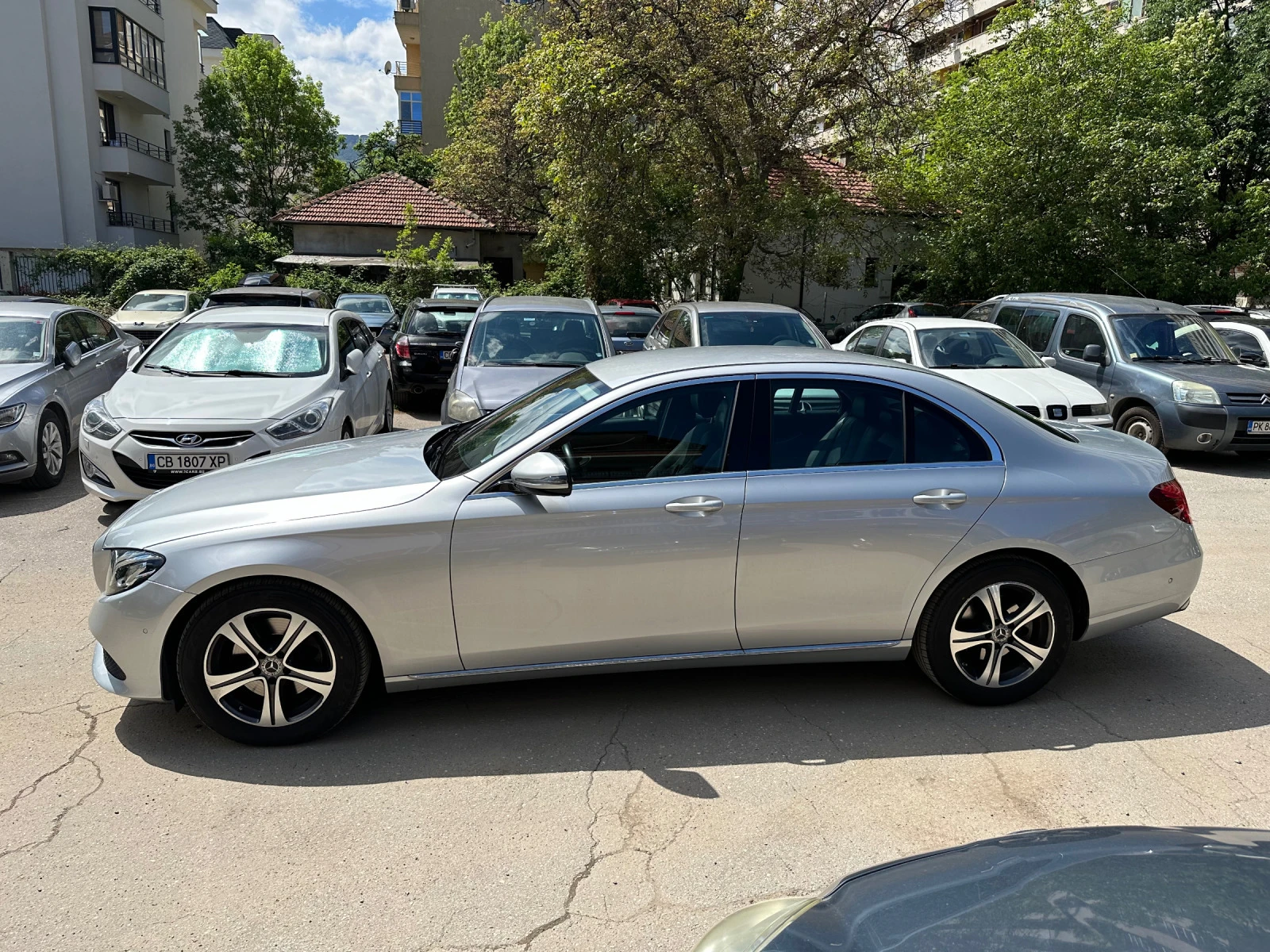 Mercedes-Benz E 220 Avantgarde, 4-matic, ДДС - изображение 2