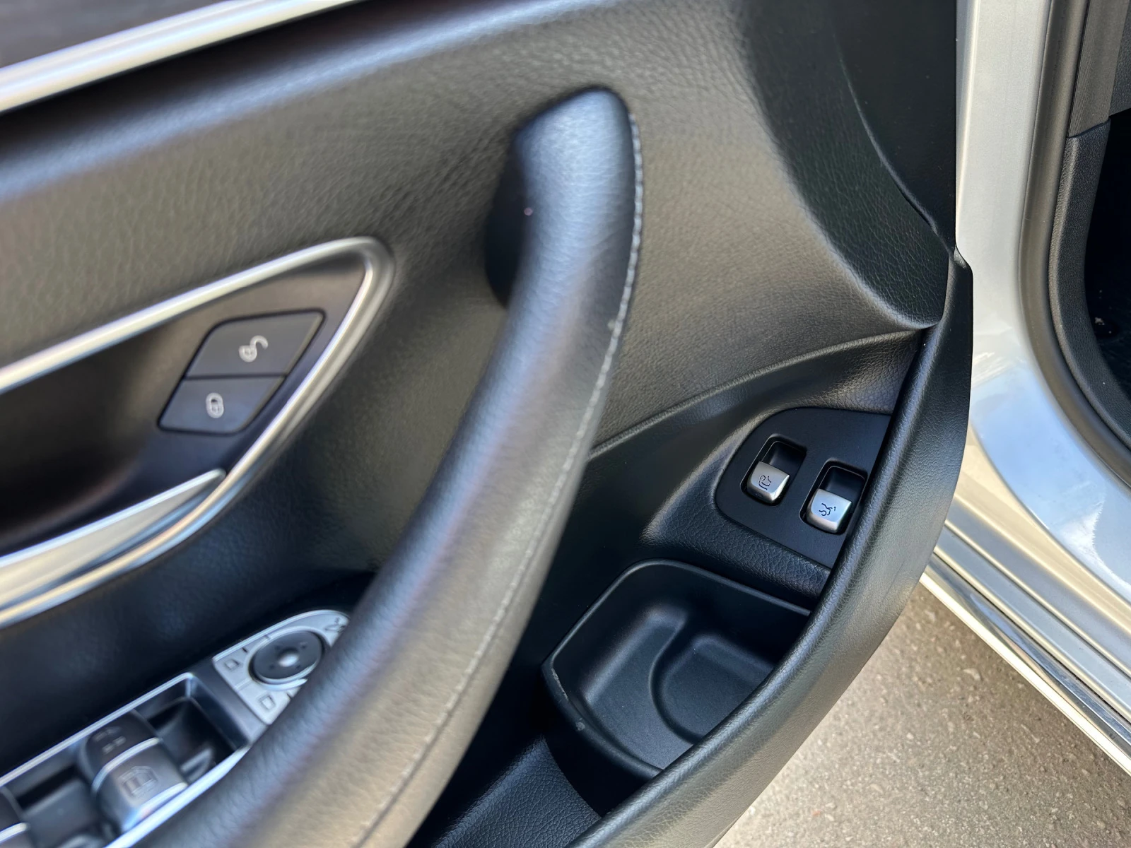 Mercedes-Benz E 220 Avantgarde, 4-matic, ДДС - изображение 10