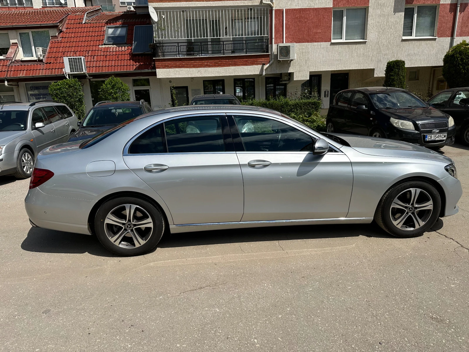 Mercedes-Benz E 220 Avantgarde, 4-matic, ДДС - изображение 3