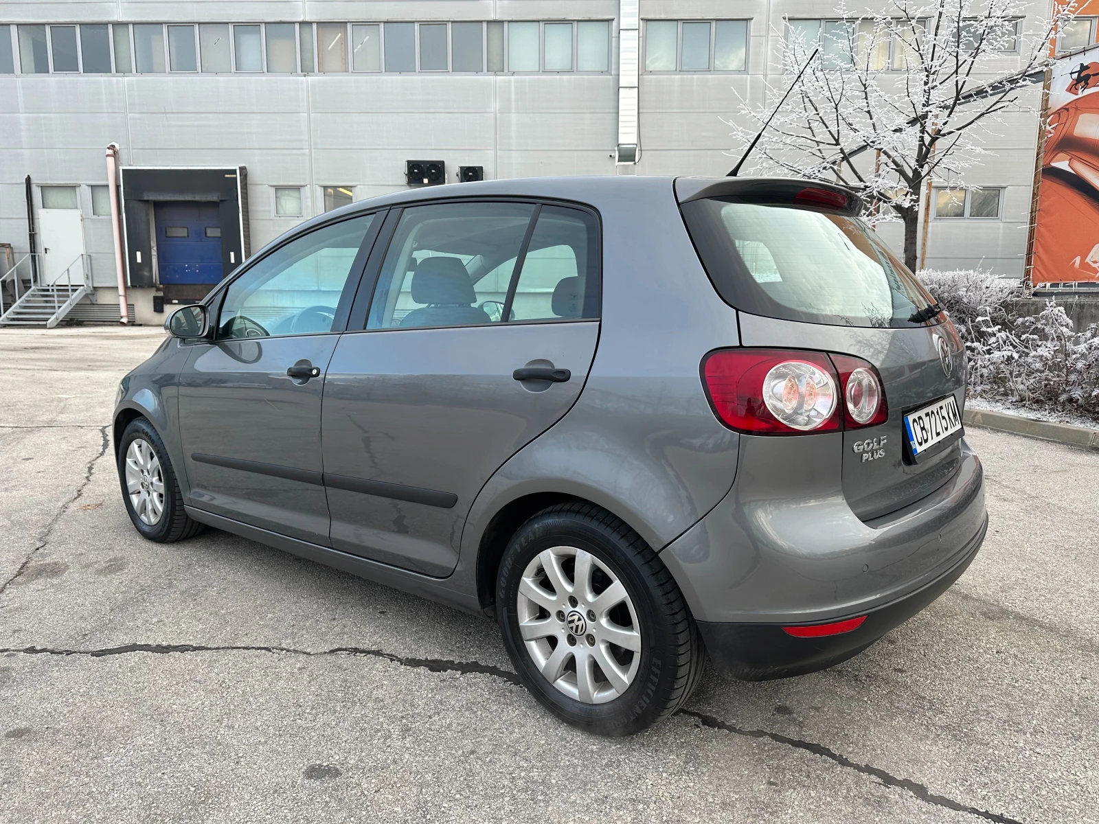 VW Golf Plus 1.4i 140 к.с. - изображение 3