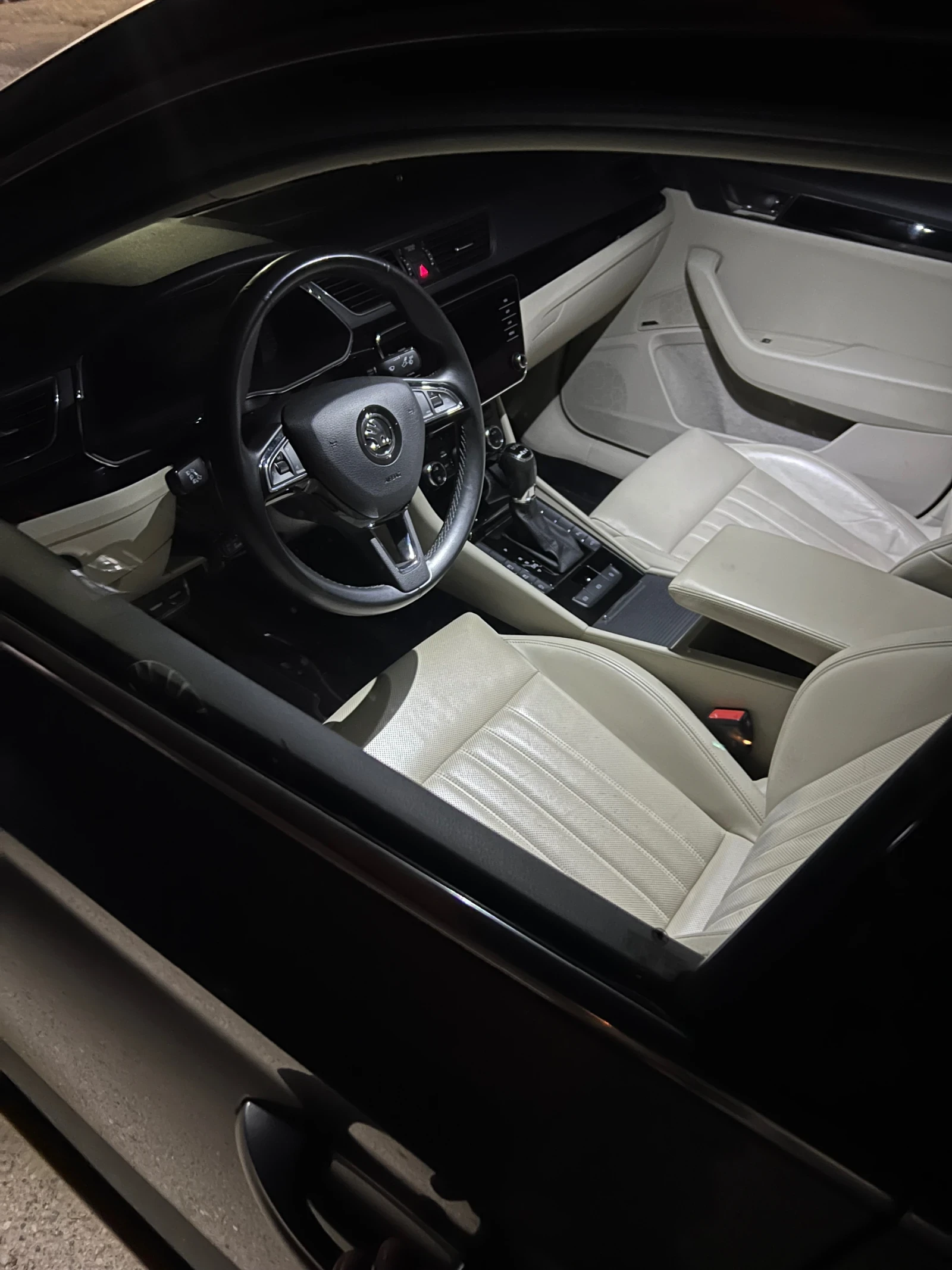 Skoda Superb  - изображение 2