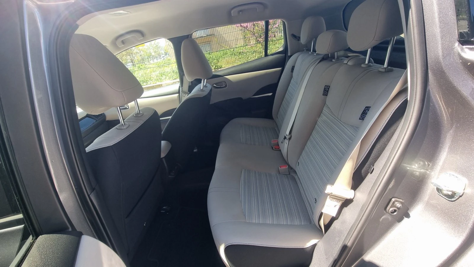 Nissan Leaf   - изображение 9