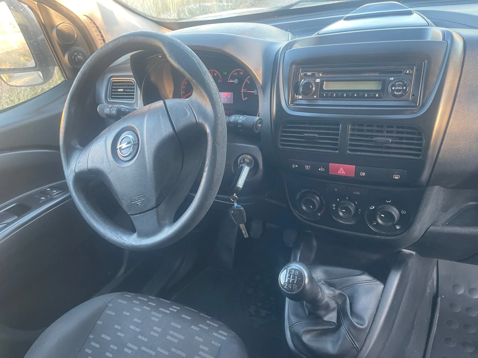 Opel Combo 1.3CDTI 90ks KLIMA | Mobile.bg — изображение 11