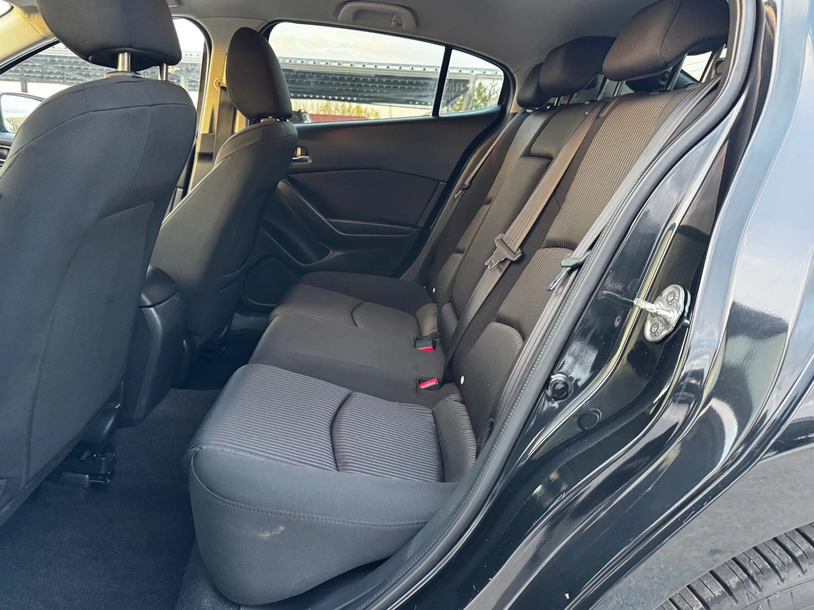 Mazda 3 2.2SKY ACTIV ИТАЛИЯ - изображение 7