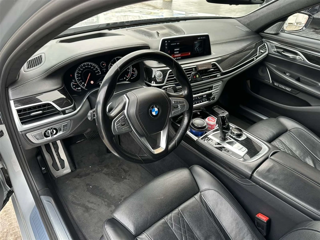 BMW 750 xDrive - изображение 6