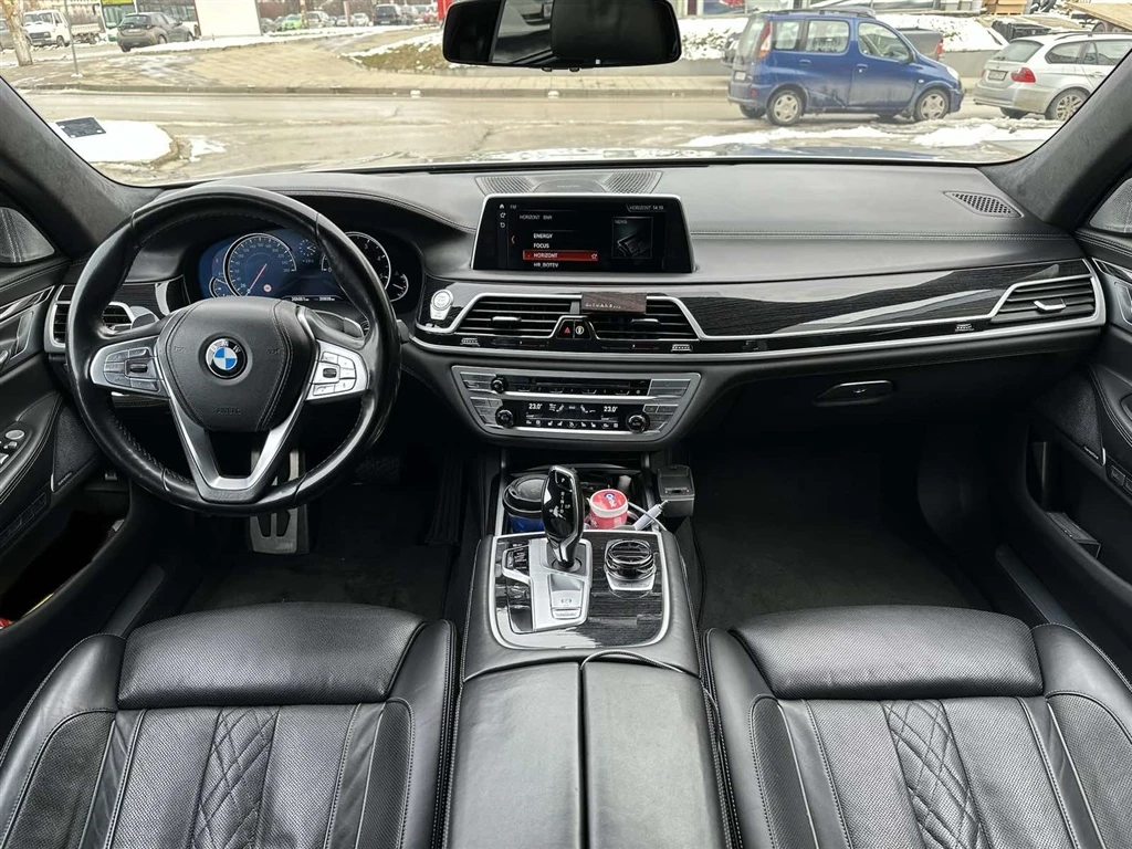 BMW 750 xDrive, снимка 7 - Автомобили и джипове - 53274915