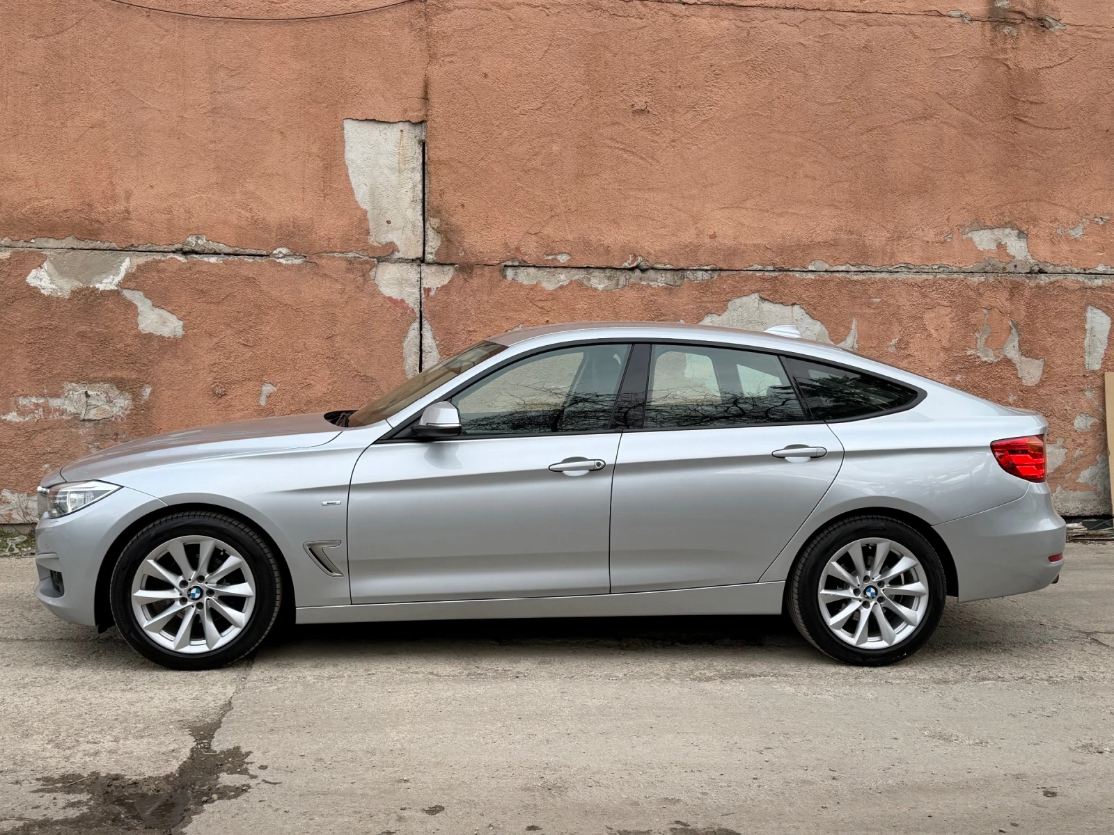 BMW 320 GT - изображение 2