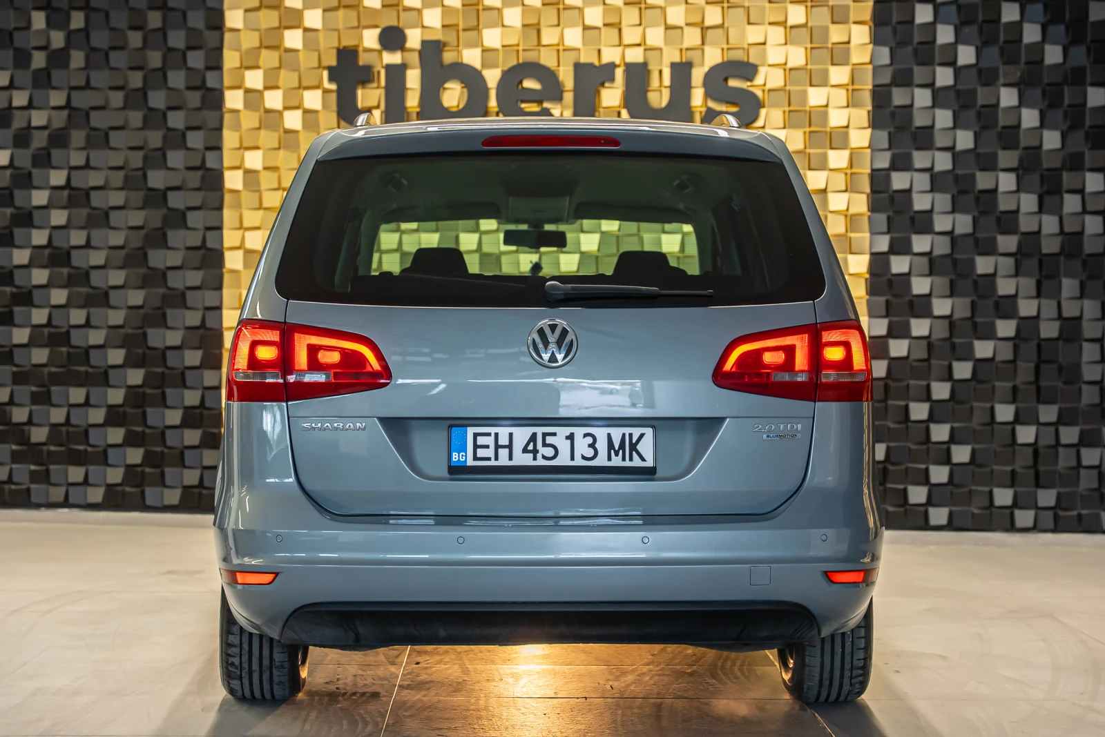 VW Sharan 2.0 TDI, снимка 4 - Автомобили и джипове - 54409580