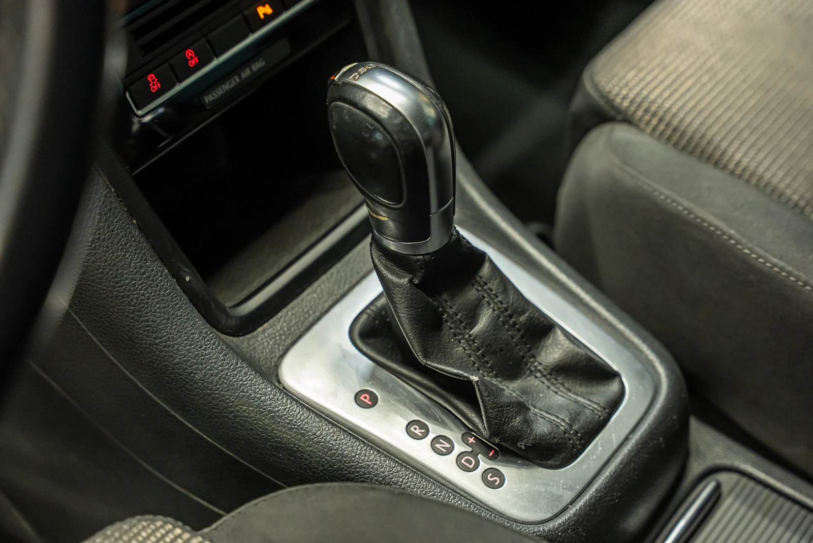 VW Sharan 2.0 TDI, снимка 8 - Автомобили и джипове - 54409580