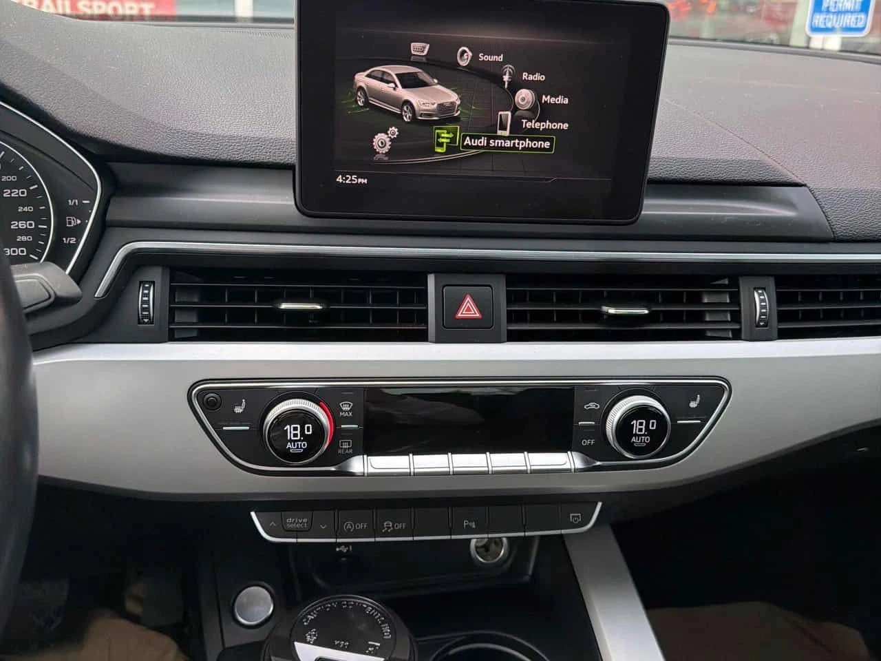 Audi A4 Komfort /CARFAX/Шибедах/Подгрев/Памет, снимка 8 - Автомобили и джипове - 54499626
