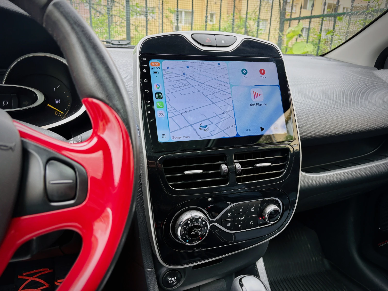 Renault Clio 1.2 TCe 120 hp, снимка 10 - Автомобили и джипове - 54650286