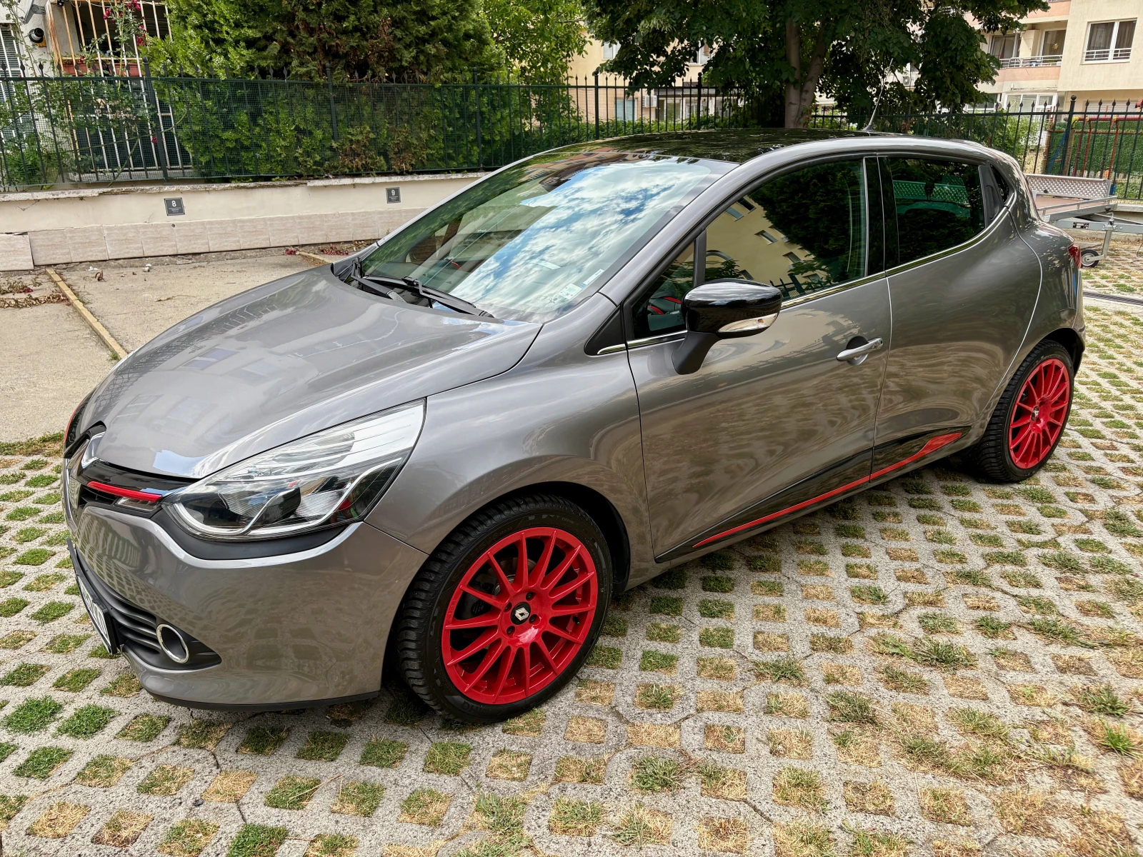 Renault Clio 1.2 TCe 120 hp, снимка 6 - Автомобили и джипове - 54650286