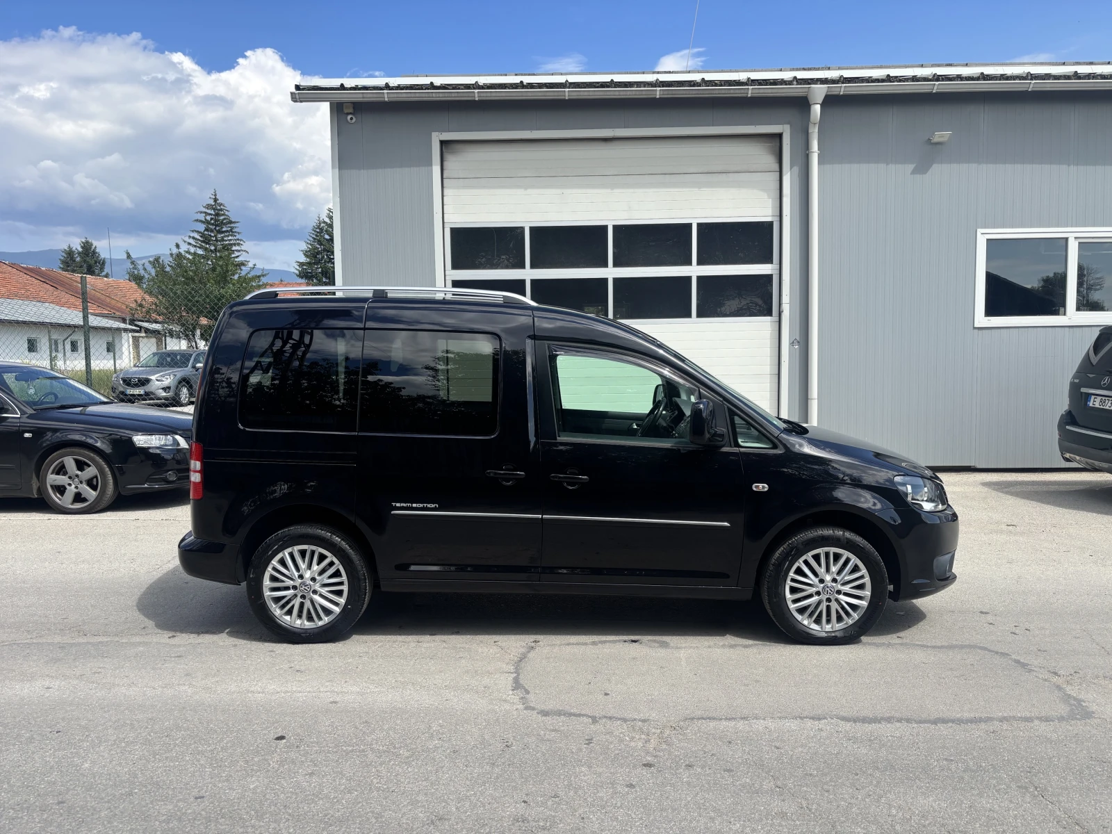 VW Caddy 1.6TDI, снимка 14 - Автомобили и джипове - 55134938