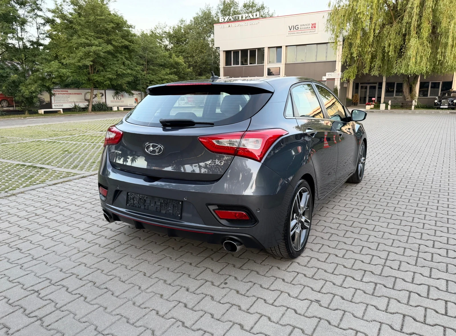 Hyundai I30 1.6T   ТОП СЪСТОЯНИЕ  , снимка 5 - Автомобили и джипове - 55253951
