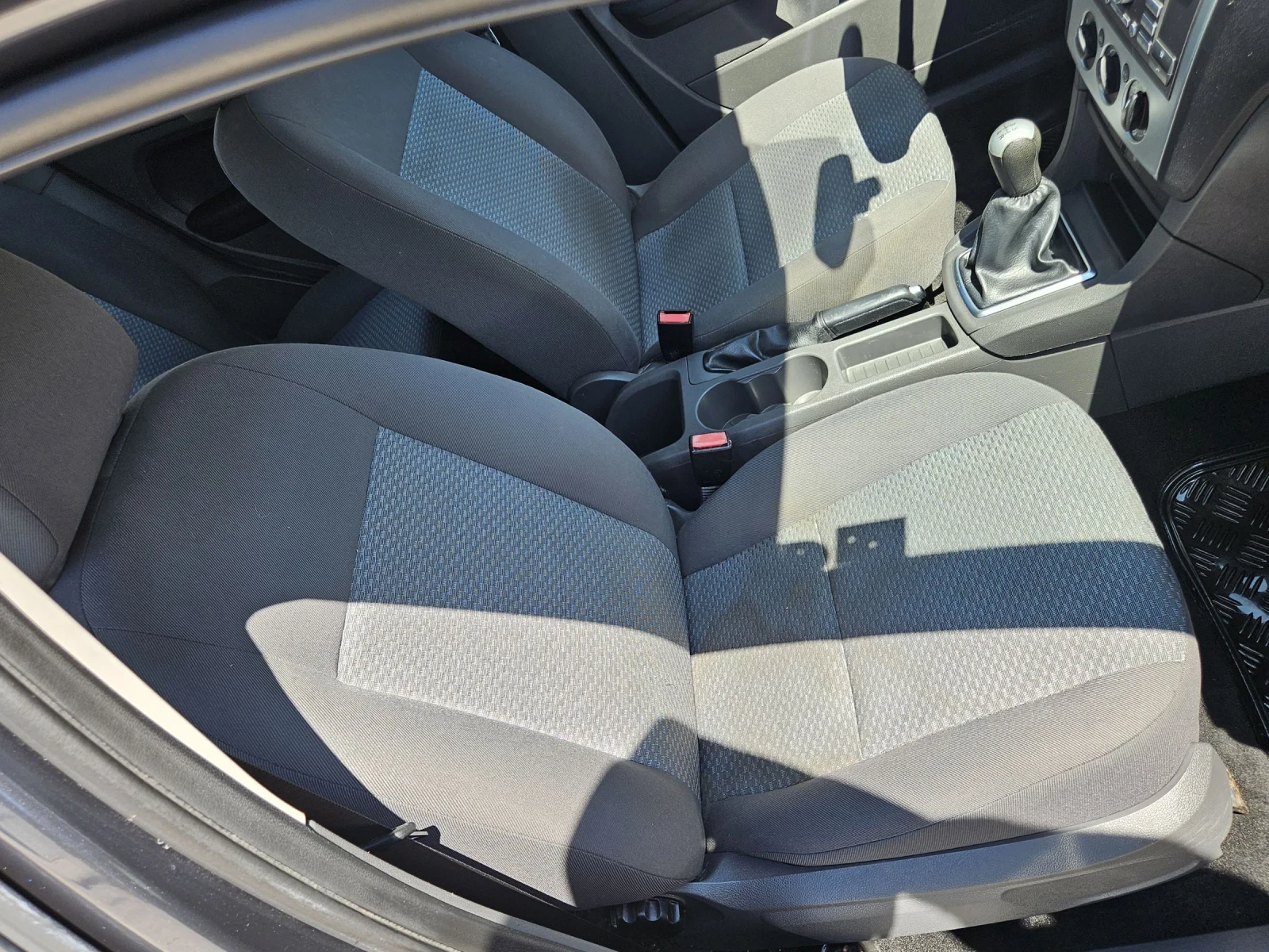 Ford Focus 1.6 TDCI* 90ps* Климатик , снимка 11 - Автомобили и джипове - 55281128
