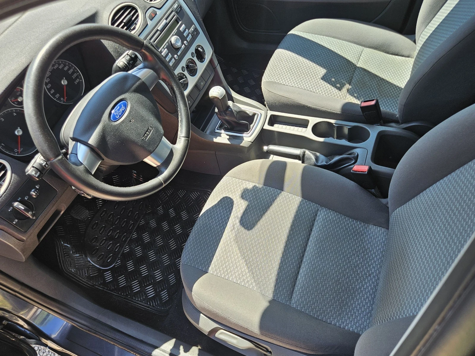 Ford Focus 1.6 TDCI* 90ps* Климатик , снимка 8 - Автомобили и джипове - 55281128