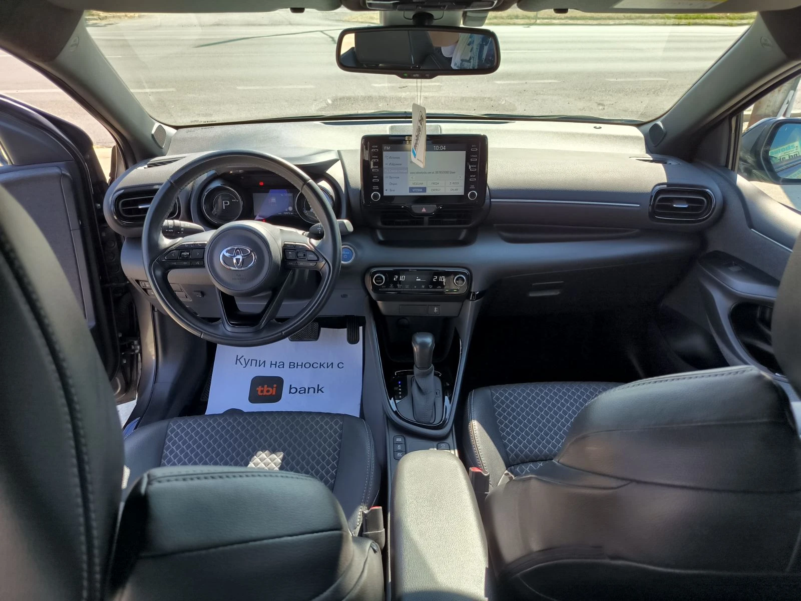 Toyota Yaris 1.5iHybrid-Kamera-Keyless-Navi-Panorama-Euro-6D, снимка 13 - Автомобили и джипове - 55298627