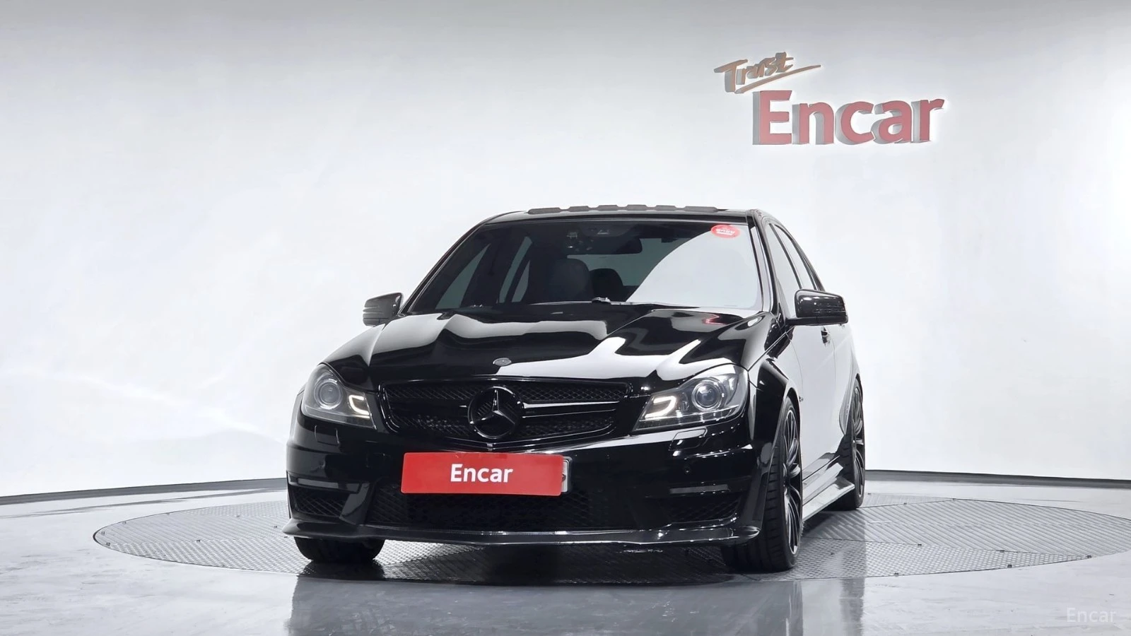 Mercedes-Benz C 63 AMG CARBON* КОЖА* ПОДГРЕВ* ПАНОРАМА* КАМЕРИ, снимка 3 - Автомобили и джипове - 55565077