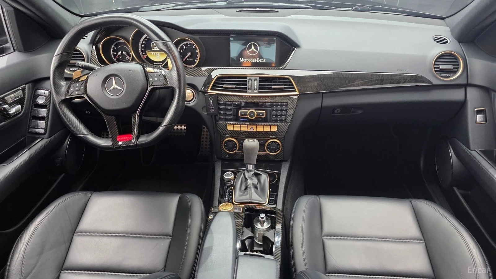 Mercedes-Benz C 63 AMG CARBON* КОЖА* ПОДГРЕВ* ПАНОРАМА* КАМЕРИ, снимка 7 - Автомобили и джипове - 55565077