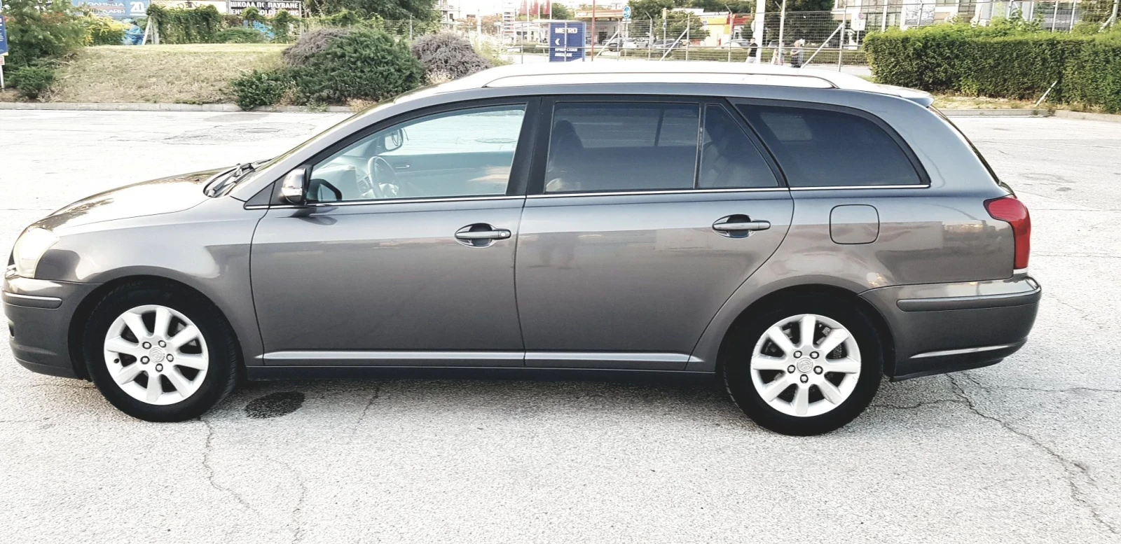 Toyota Avensis, снимка 2 - Автомобили и джипове - 56172306