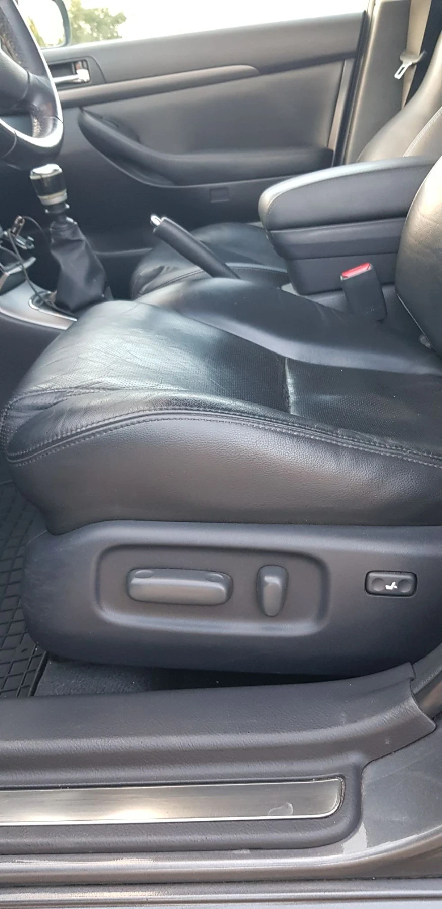 Toyota Avensis, снимка 11 - Автомобили и джипове - 56172306
