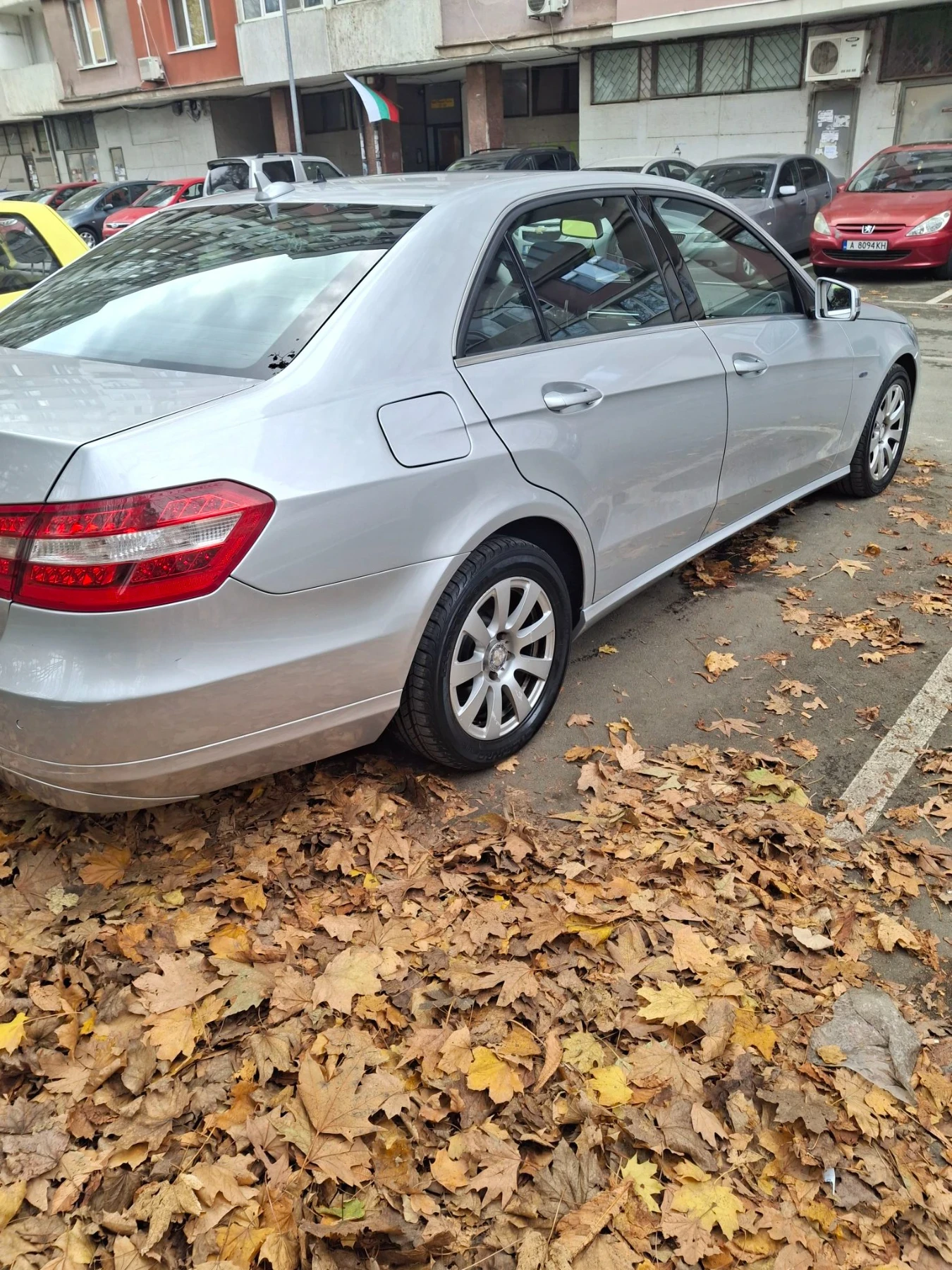 Mercedes-Benz E 200, снимка 2 - Автомобили и джипове - 56416244