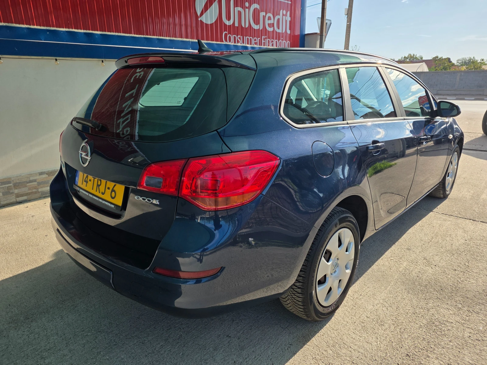 Opel Astra 1.4/100к.с/, снимка 3 - Автомобили и джипове - 56439439