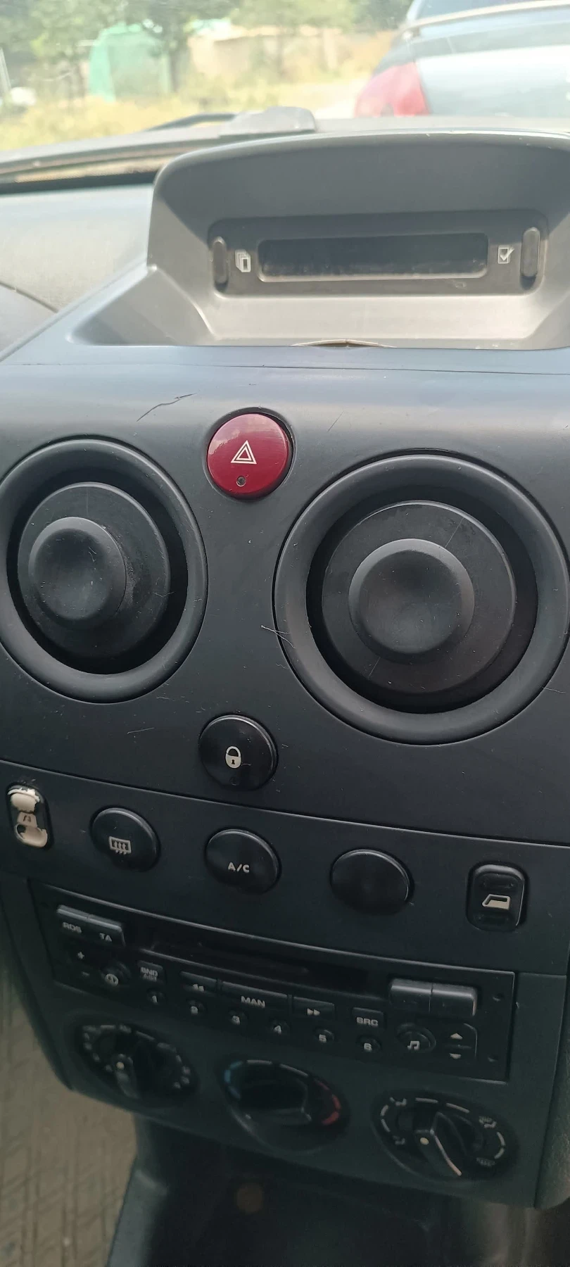 Peugeot Partner Ranch, снимка 6 - Автомобили и джипове - 56448397