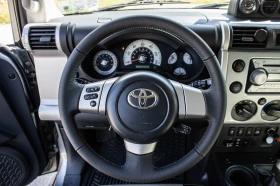 Toyota Fj cruiser 4.0 газ/бензин, снимка 10