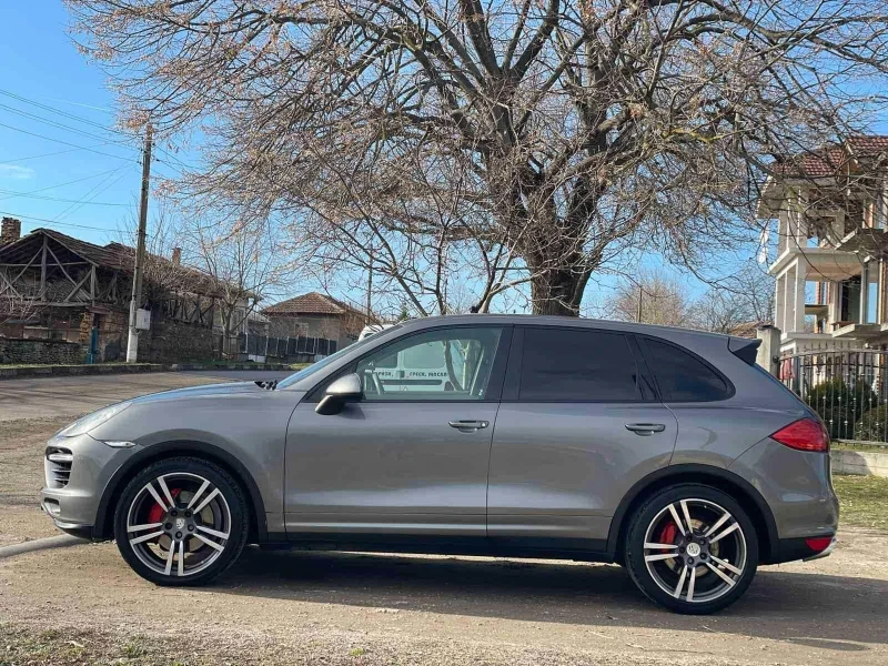 Porsche Cayenne 3.0diesel нов внос сменени вериги бартер, снимка 5 - Автомобили и джипове - 48773722