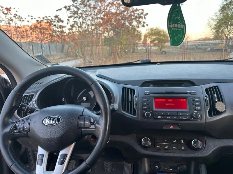 Kia Sportage, снимка 2 - Автомобили и джипове - 49299655