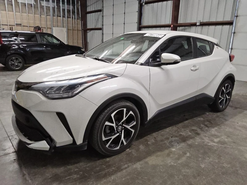 Toyota C-HR XLE, снимка 1 - Автомобили и джипове - 49420145