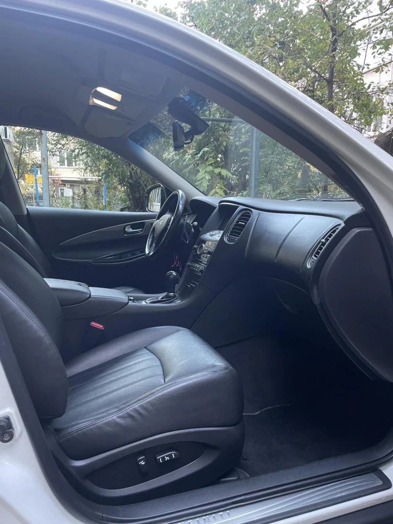 Infiniti Ex37 AWD/360 camera/Каско/Дистроник/, снимка 10 - Автомобили и джипове - 52345421