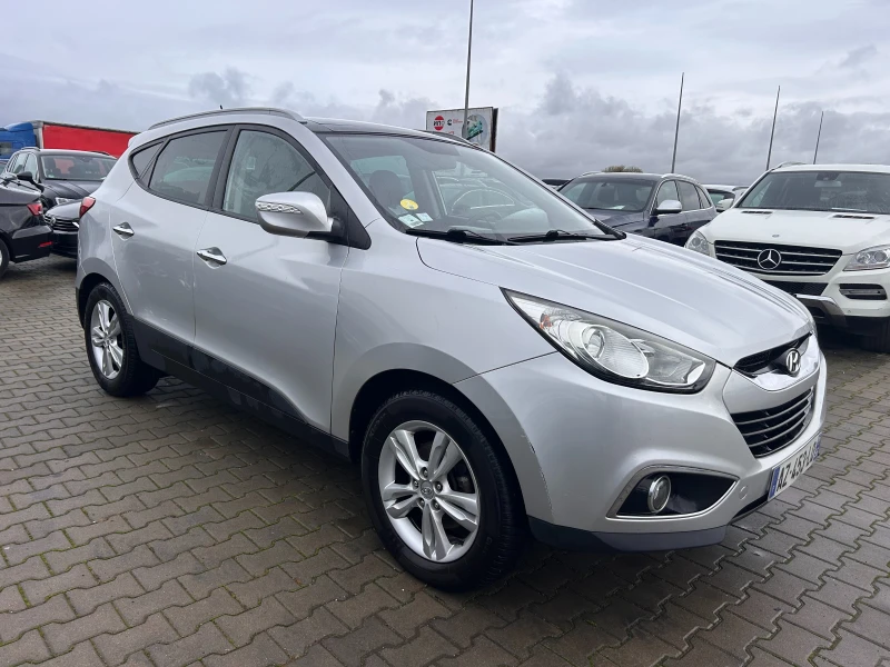 Hyundai IX35 2.0CRDI 4WD PANORAMA/KOJA/NAVI EURO 5, снимка 4 - Автомобили и джипове - 52376628