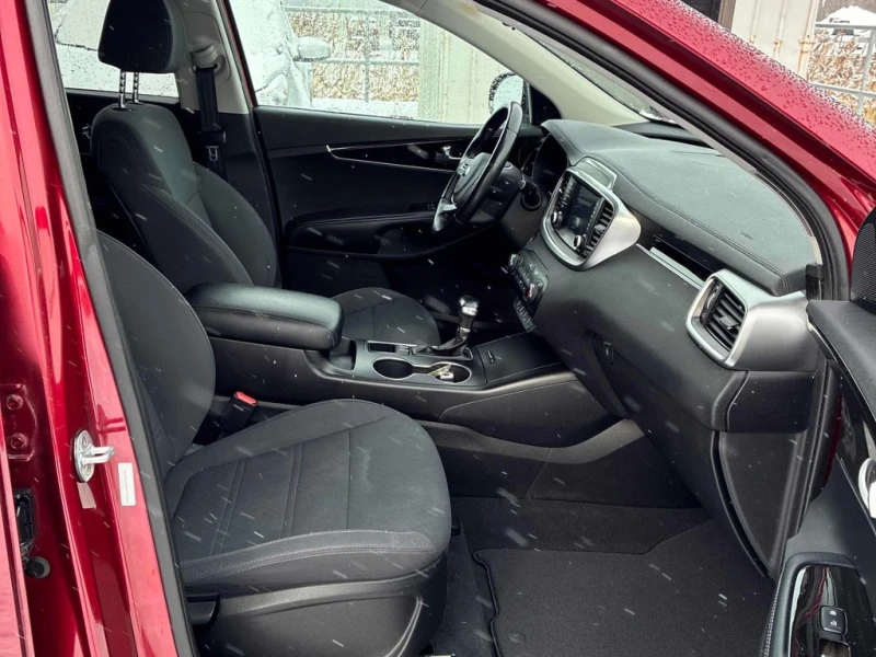 Kia Sorento / LX / AWD / CARFAX /, снимка 16 - Автомобили и джипове - 53285520
