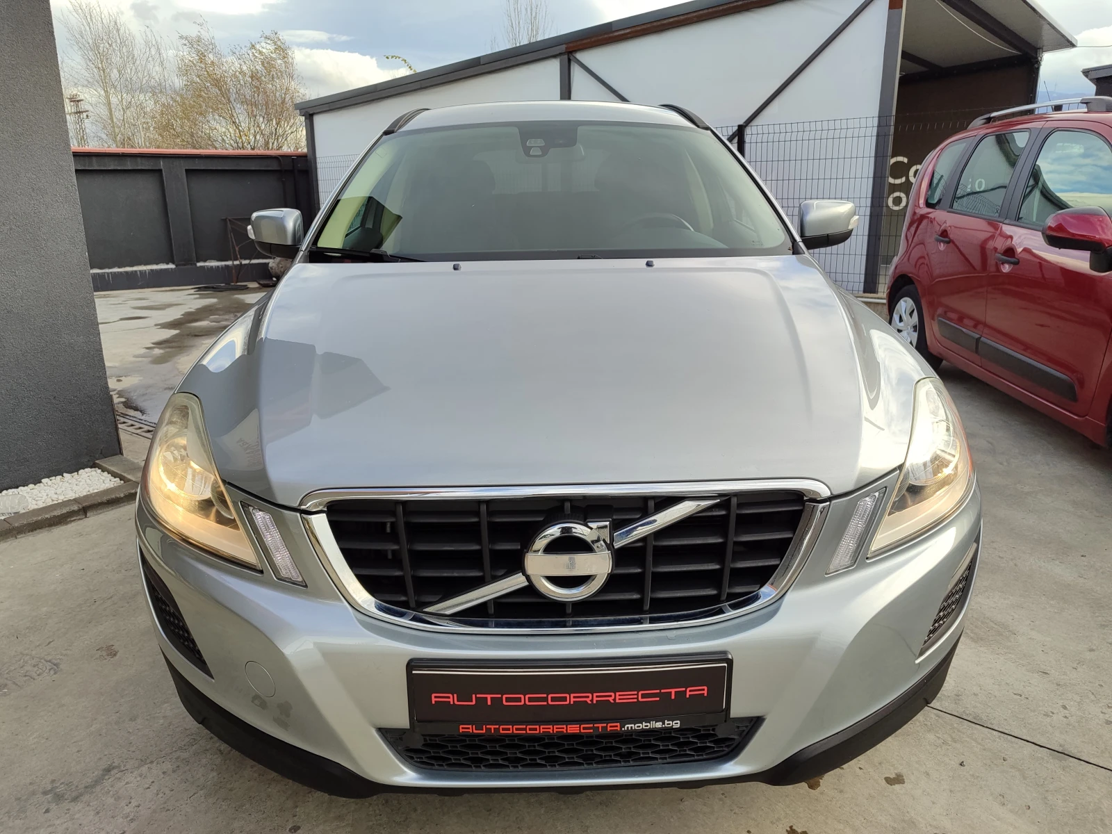 Volvo XC60 2.4D3 Automatic AWD E5B - изображение 2