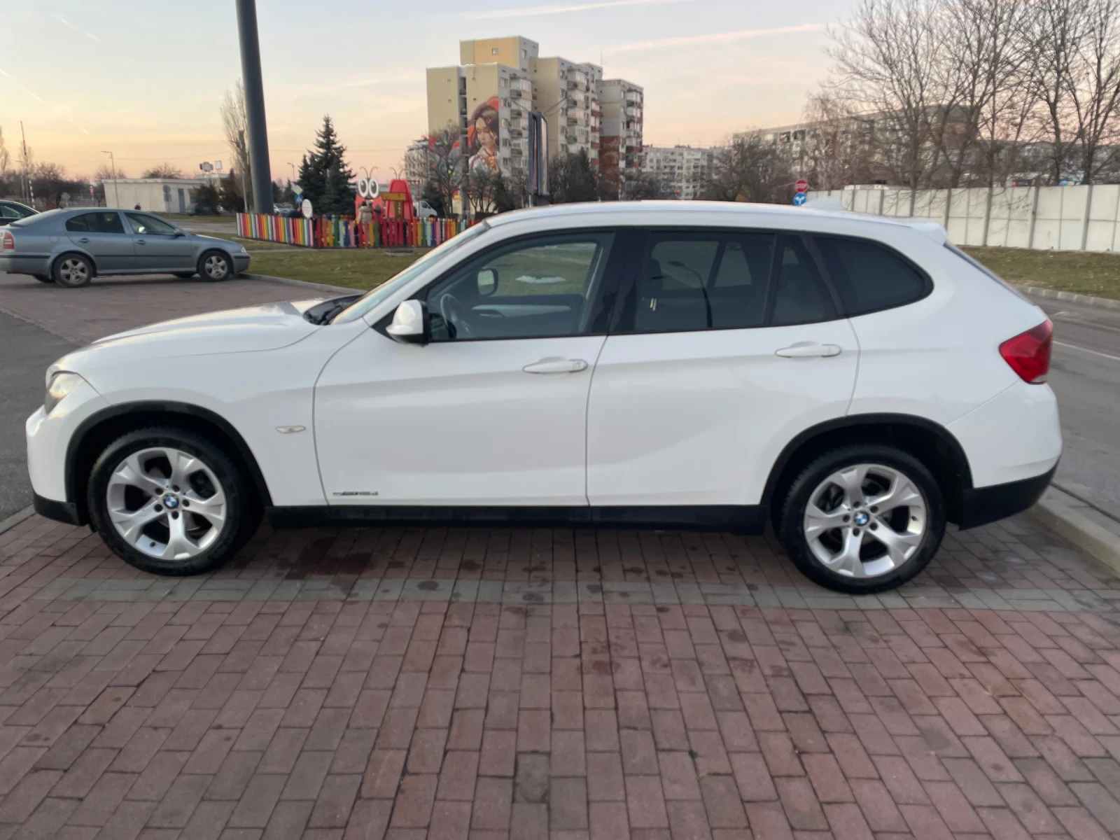 BMW X1 Facelift, Sport packet, + 4бр. летни гуми - изображение 3