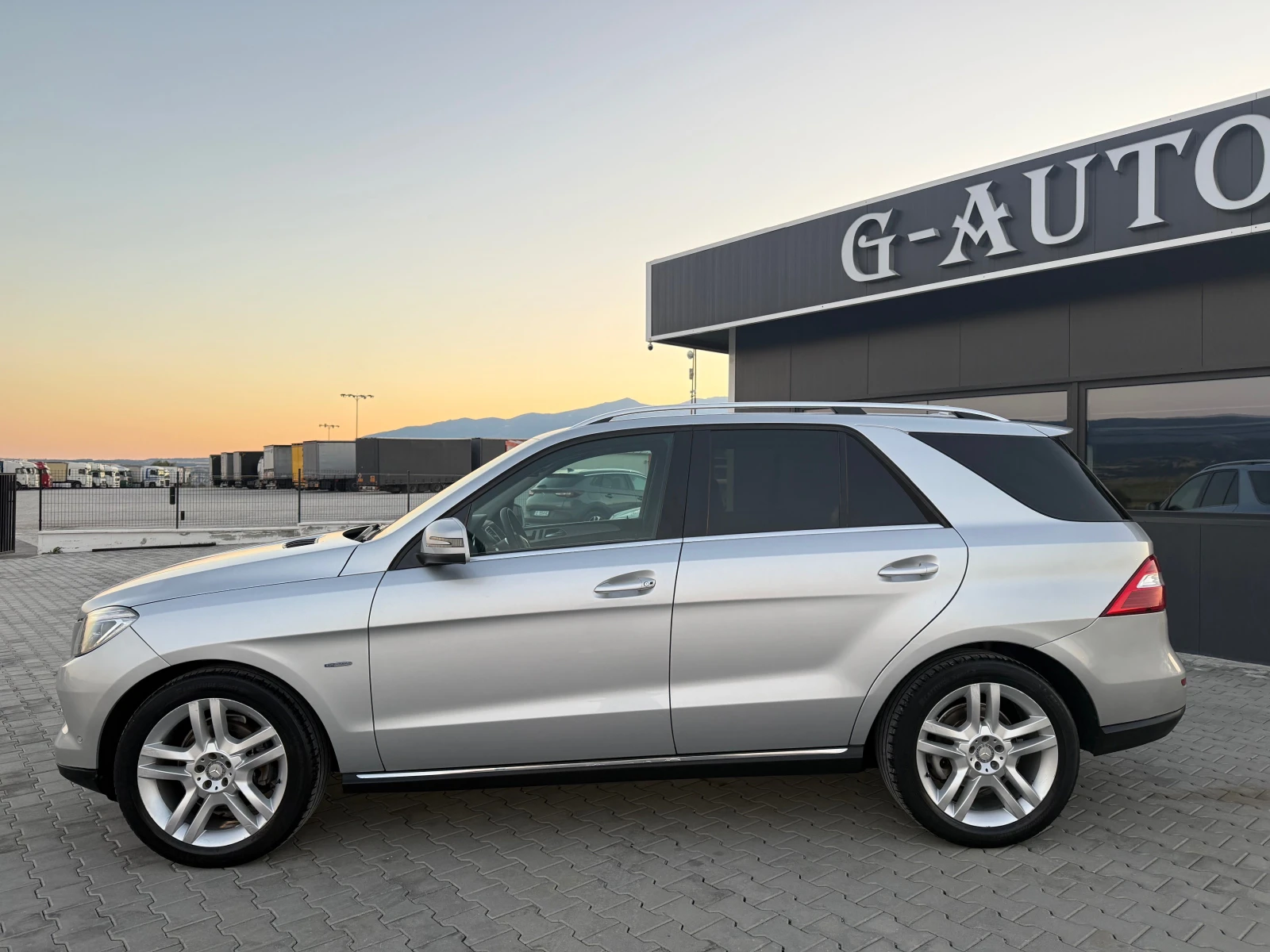 Mercedes-Benz ML 350 3.5 cdi 4 matic 258 ks СОБСТВЕН ЛИЗИНГ 7770 лв - изображение 8