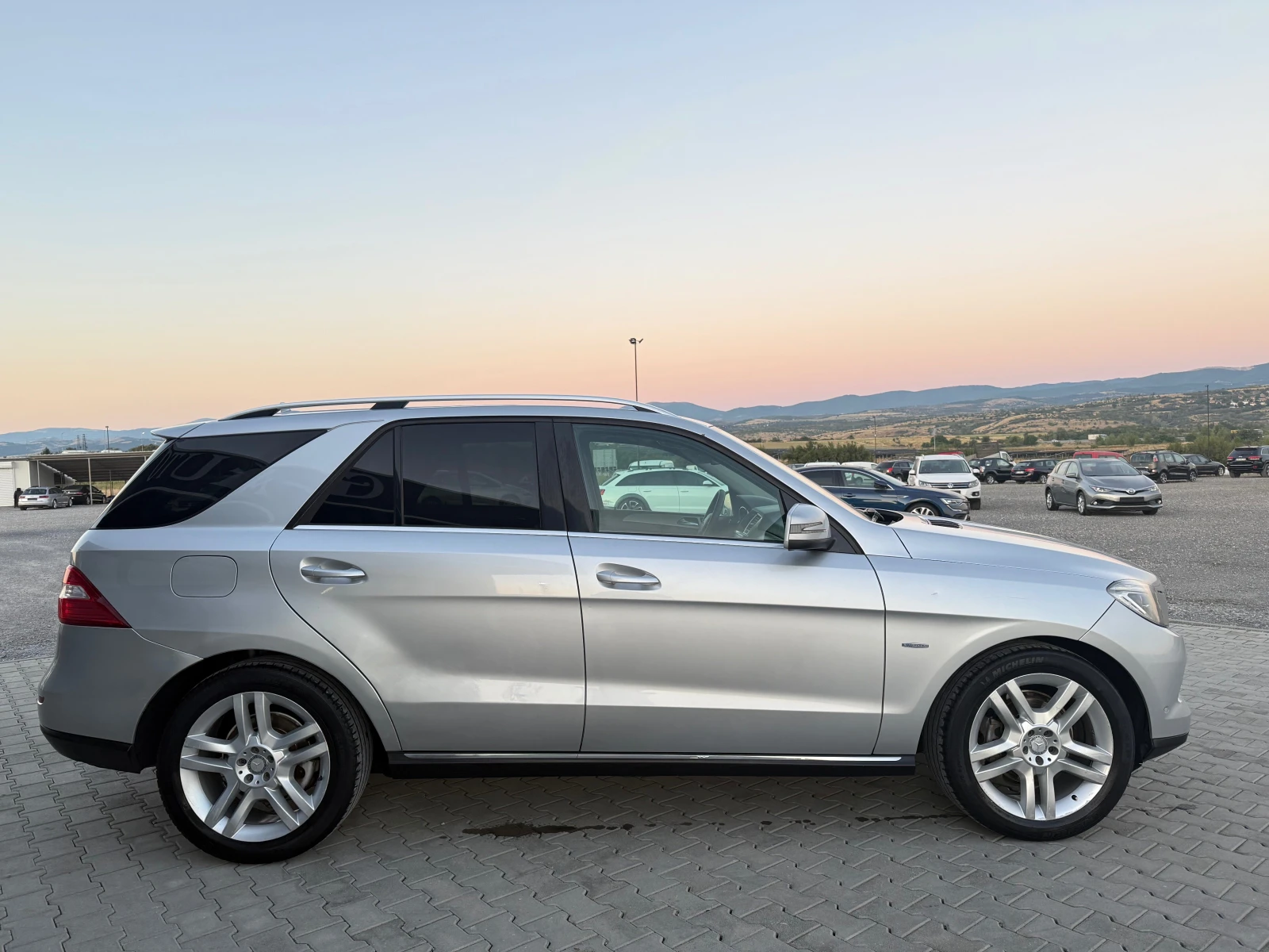 Mercedes-Benz ML 350 3.5 cdi 4 matic 258 ks СОБСТВЕН ЛИЗИНГ 7770 лв - изображение 4
