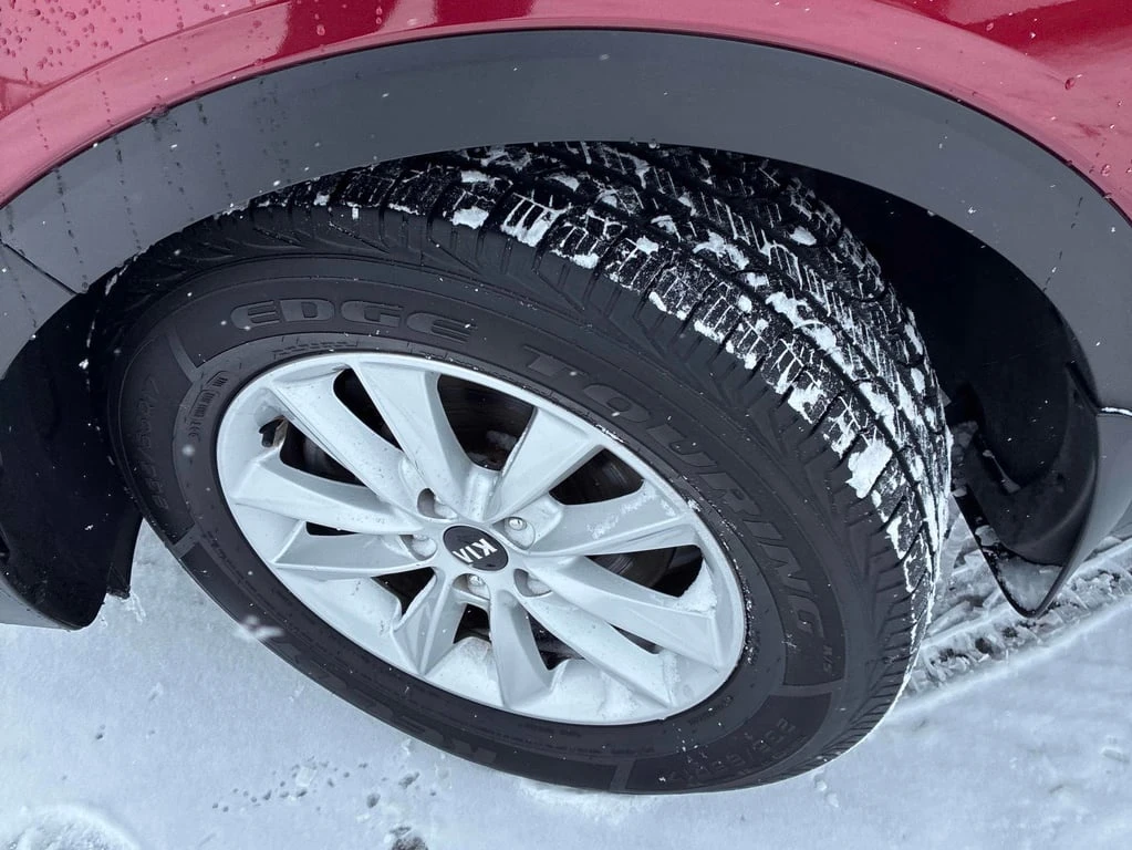 Kia Sorento / LX / AWD / CARFAX / - изображение 7