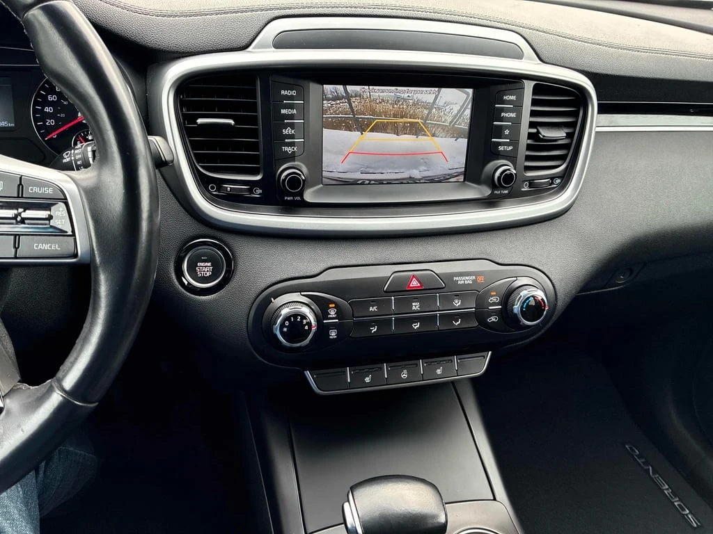 Kia Sorento / LX / AWD / CARFAX / - изображение 9