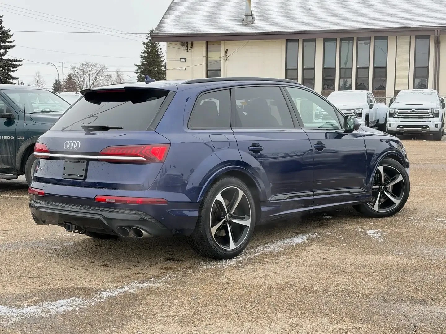 Audi SQ7 PROGRESSIV / ОБДУХ / ПОДГРЕВИ / DISTRONIC, снимка 2 - Автомобили и джипове - 54425312