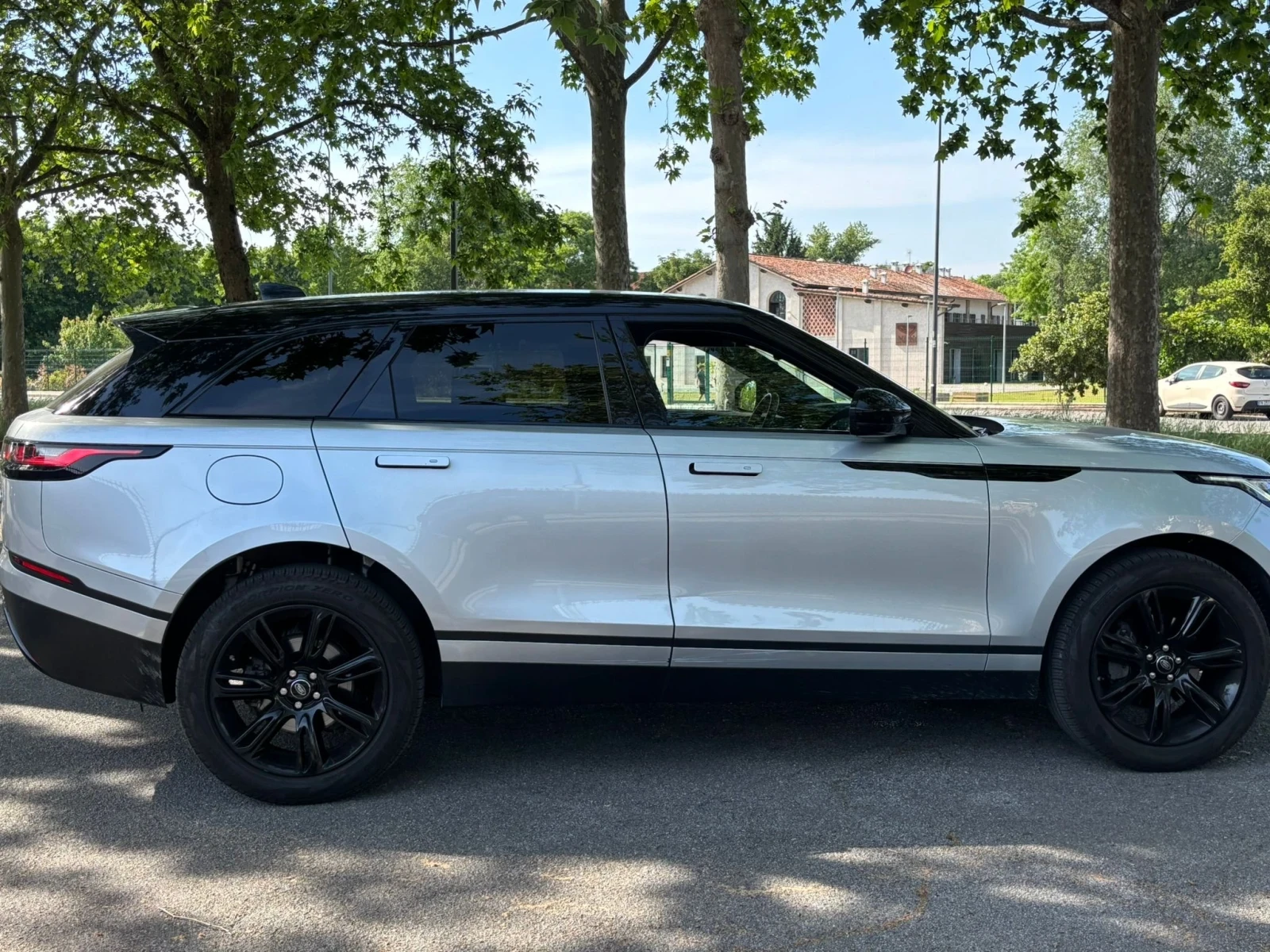 Land Rover Range Rover Velar 2.0D R-Dynamic SE, снимка 14 - Автомобили и джипове - 54590256
