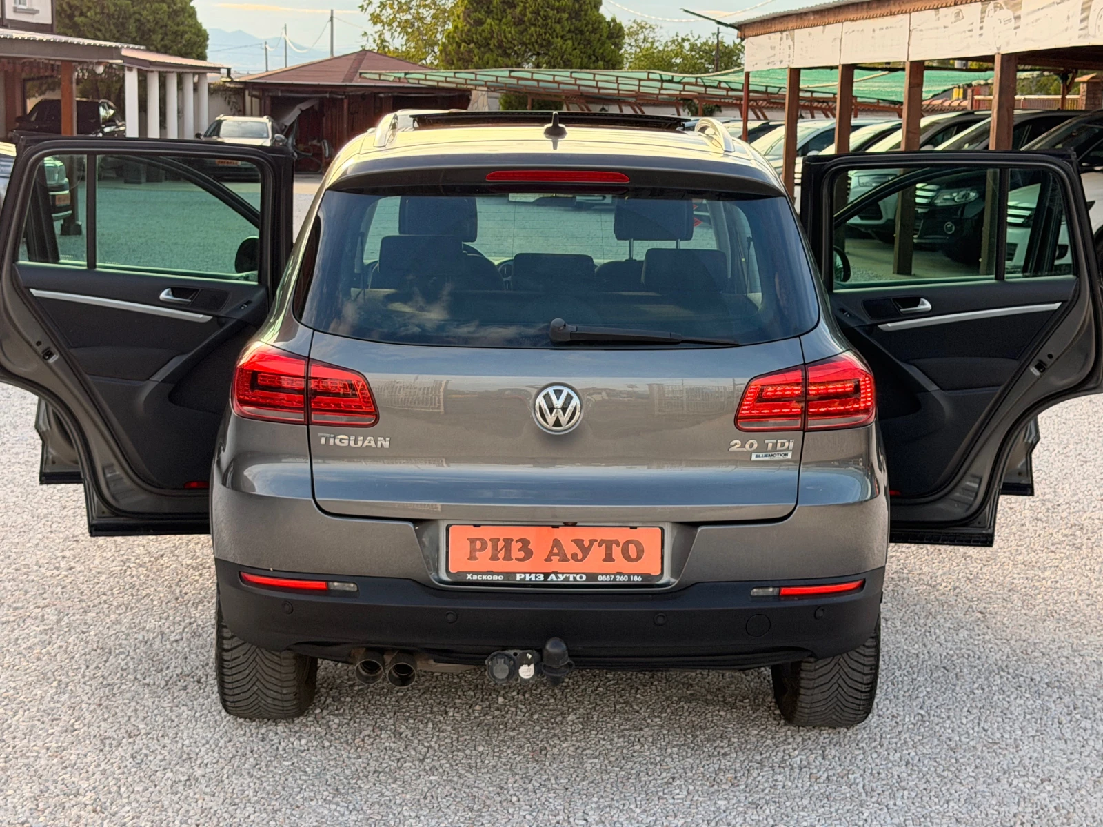 VW Tiguan 2.0TDI* 100%km* NAVI* FACE* 150ks* PANORAMA* KAMER, снимка 8 - Автомобили и джипове - 56094009