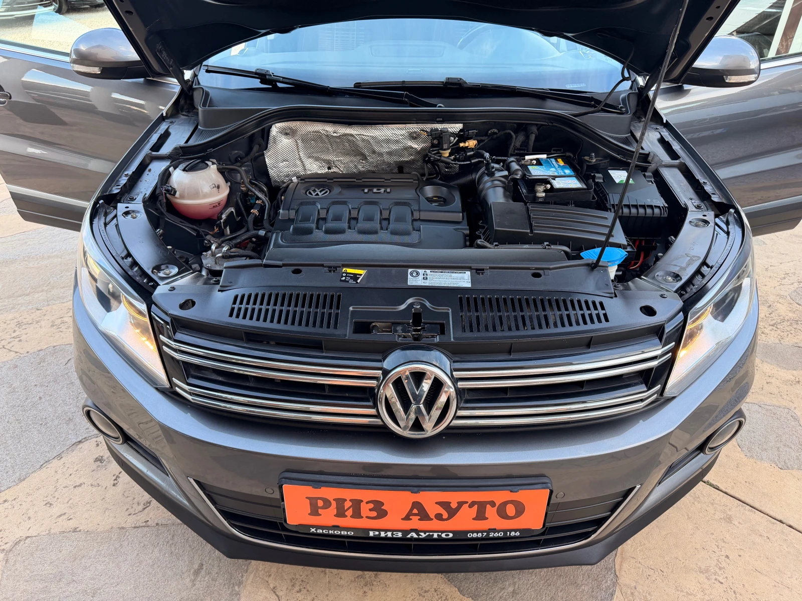 VW Tiguan 2.0TDI* 100%km* NAVI* FACE* 150ks* PANORAMA* KAMER, снимка 17 - Автомобили и джипове - 56094009