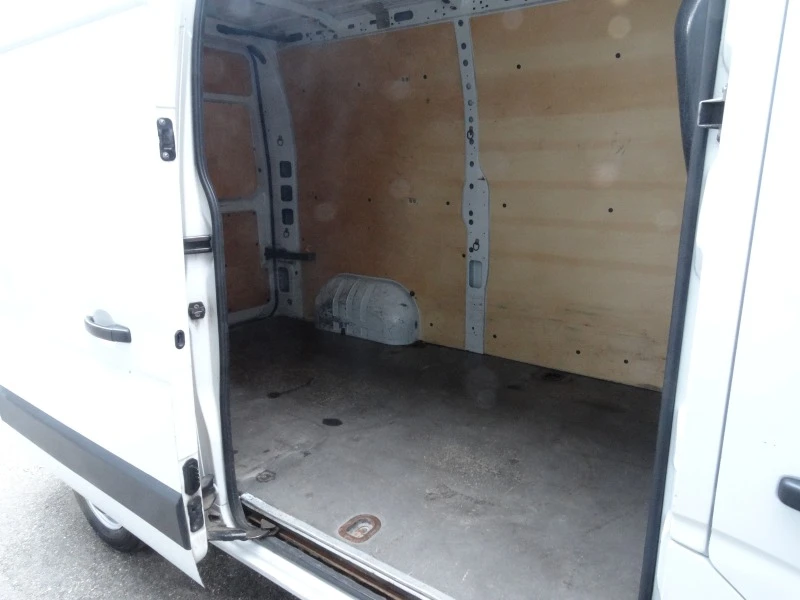 Renault Master 2.3 DTI, снимка 12 - Бусове и автобуси - 45368227