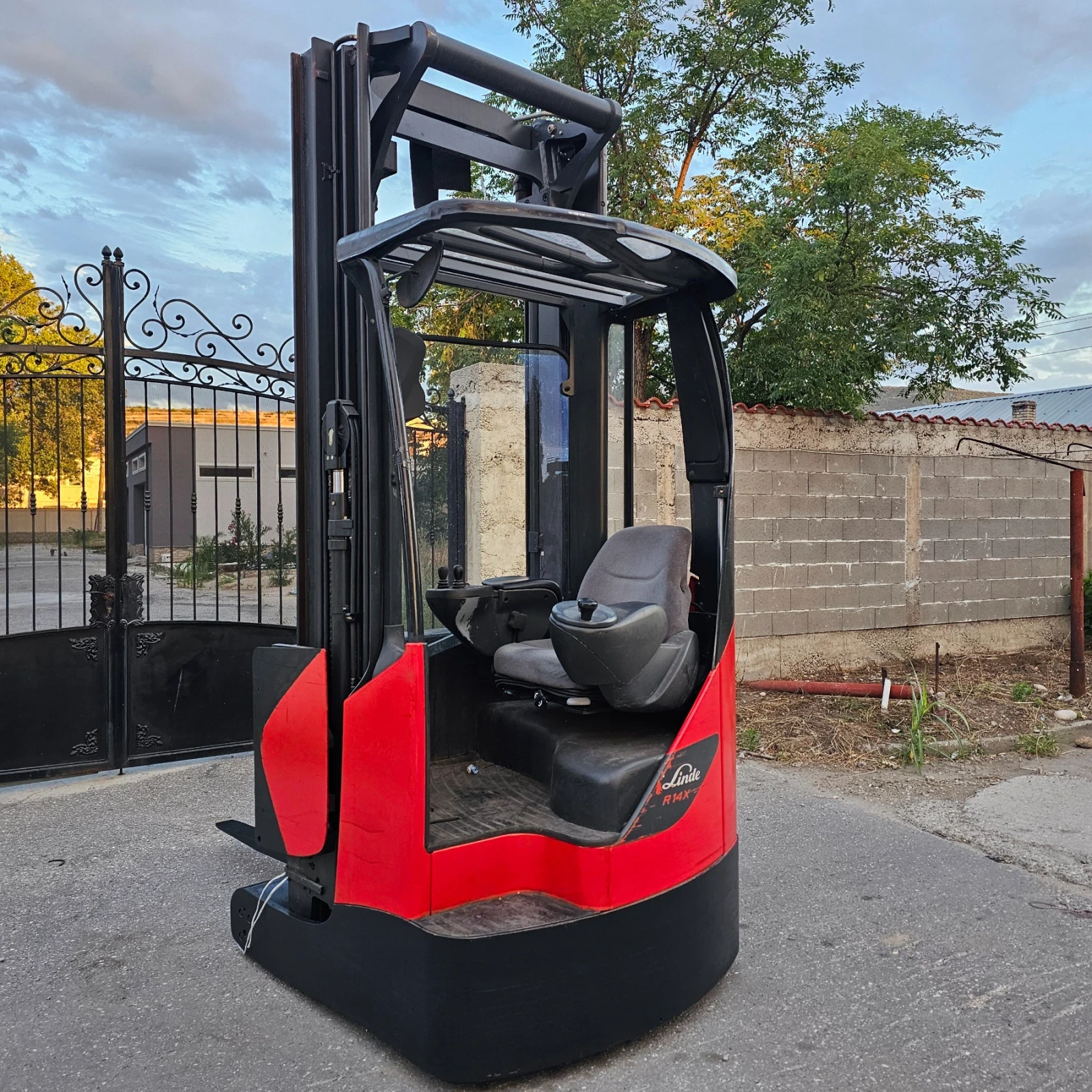 Електрокар Linde R14x, снимка 4 - Индустриална техника - 55562763